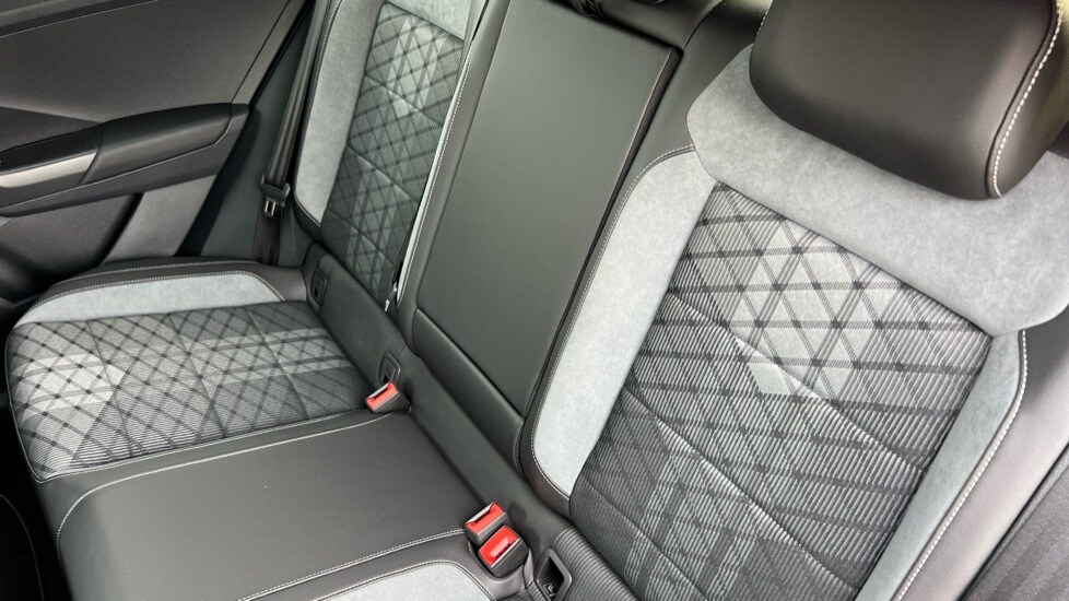 Used Volkswagen T-Roc 2025 for sale - 76593648: Photo 15