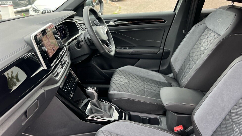 Used Volkswagen T-Roc 2025 for sale - 76593648: Photo 28