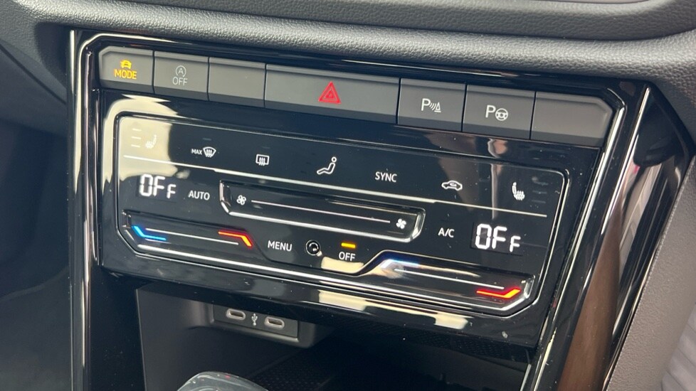 Used Volkswagen T-Roc 2025 for sale - 76593648: Photo 29