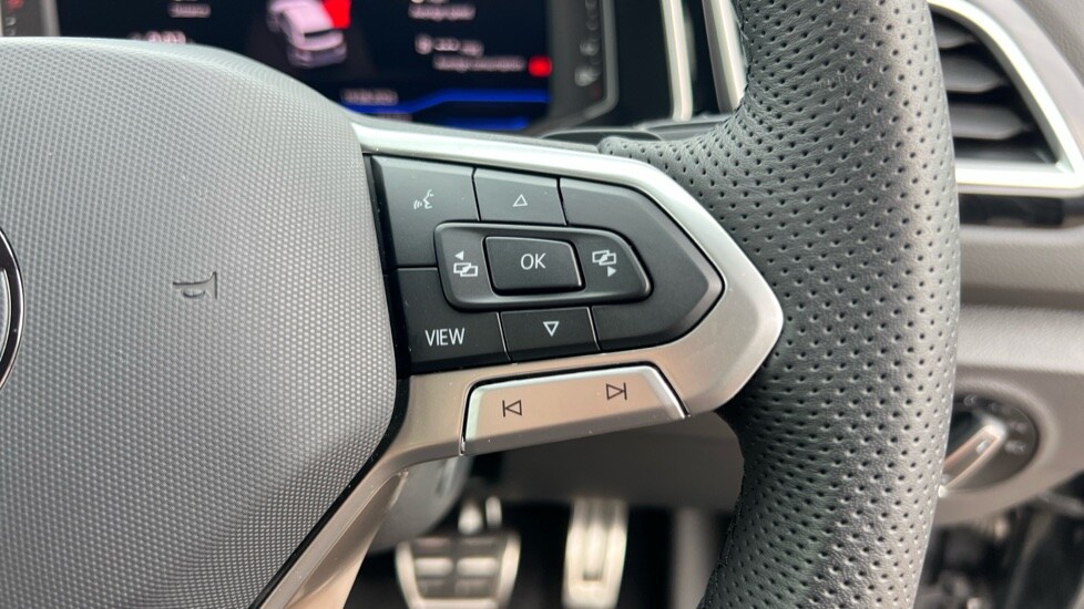 Used Volkswagen T-Roc 2025 for sale - 76593648: Photo 31