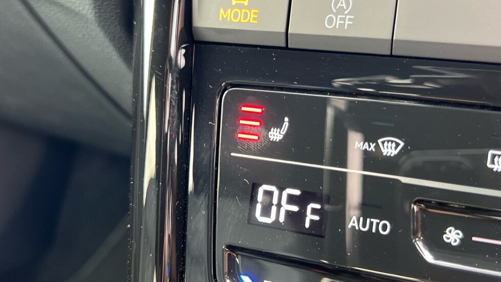 Used Volkswagen T-Roc 2025 for sale - 76593648: Photo 34