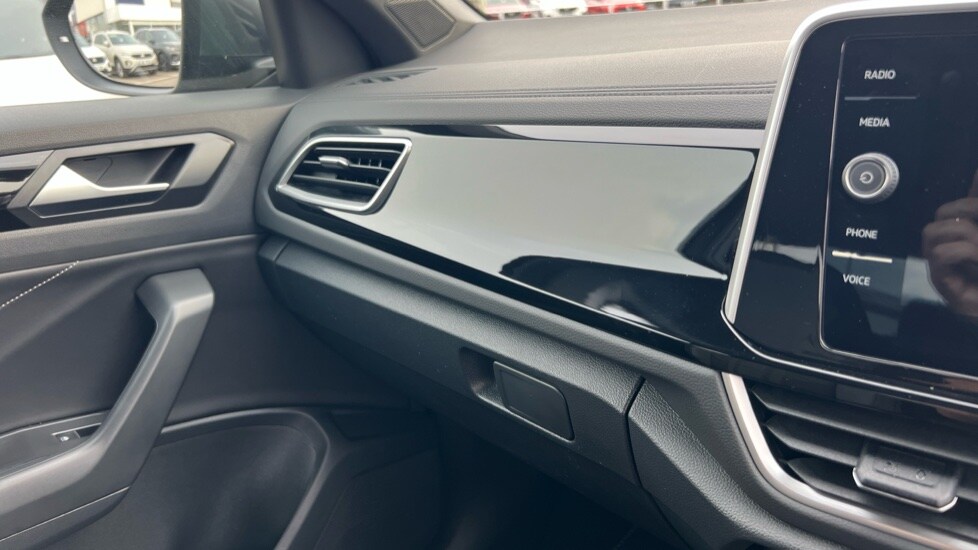 Used Volkswagen T-Roc 2025 for sale - 76593648: Photo 41