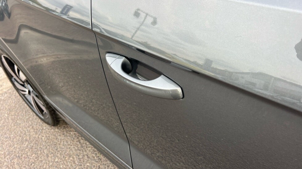 Used Volkswagen T-Roc 2025 for sale - 76593648: Photo 47