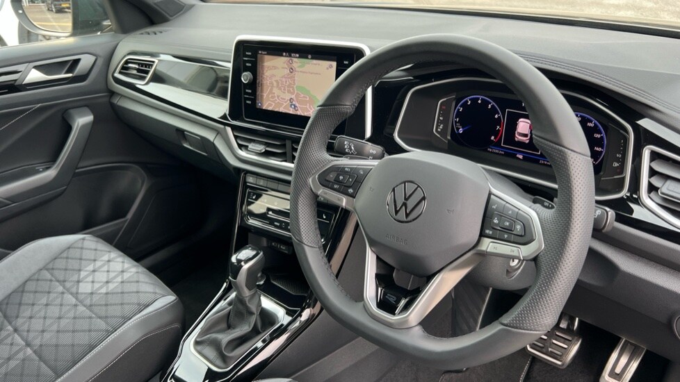 Used Volkswagen T-Roc 2025 for sale - 76593648: Photo 6