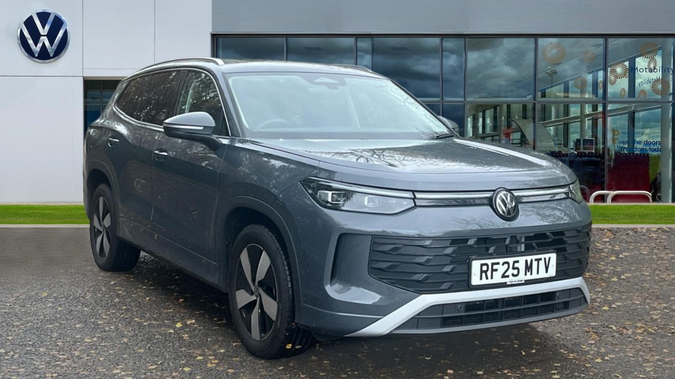 Used Volkswagen Touran 2025 for sale - 75522046: Photo 1