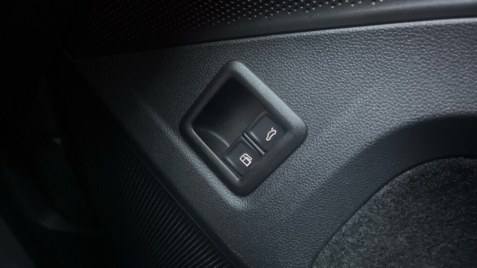 Used Volkswagen Touran 2025 for sale - 75522046: Photo 45