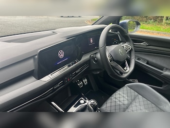 Used Volkswagen Golf 2023 for sale - 76112397: Photo 2