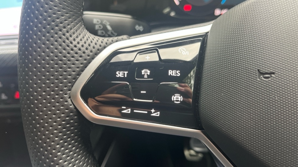 Used Volkswagen Golf 2023 for sale - 76112397: Photo 31