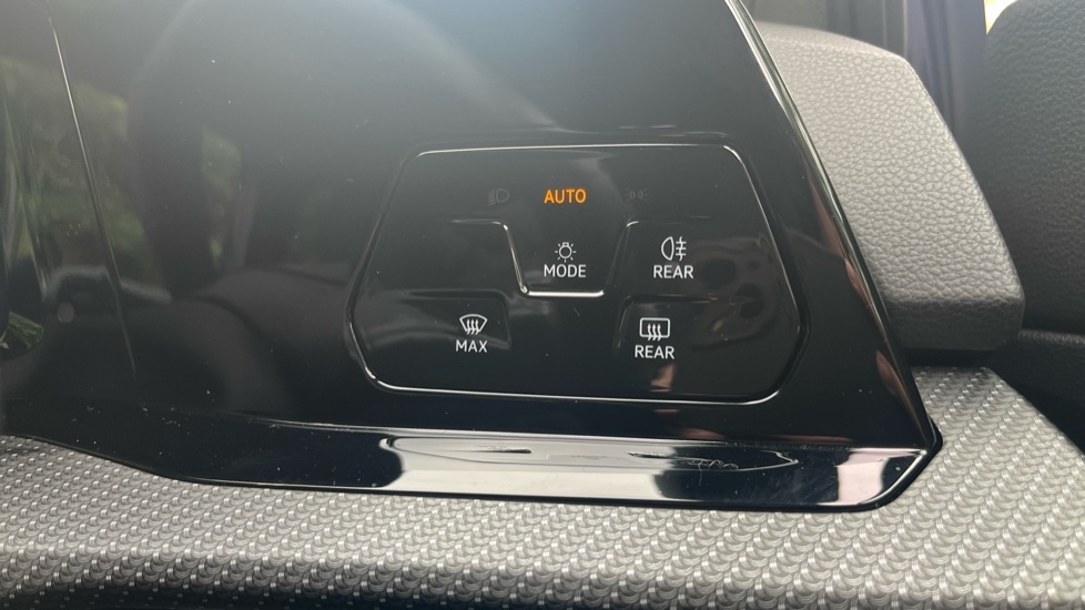 Used Volkswagen Golf 2023 for sale - 76112397: Photo 39