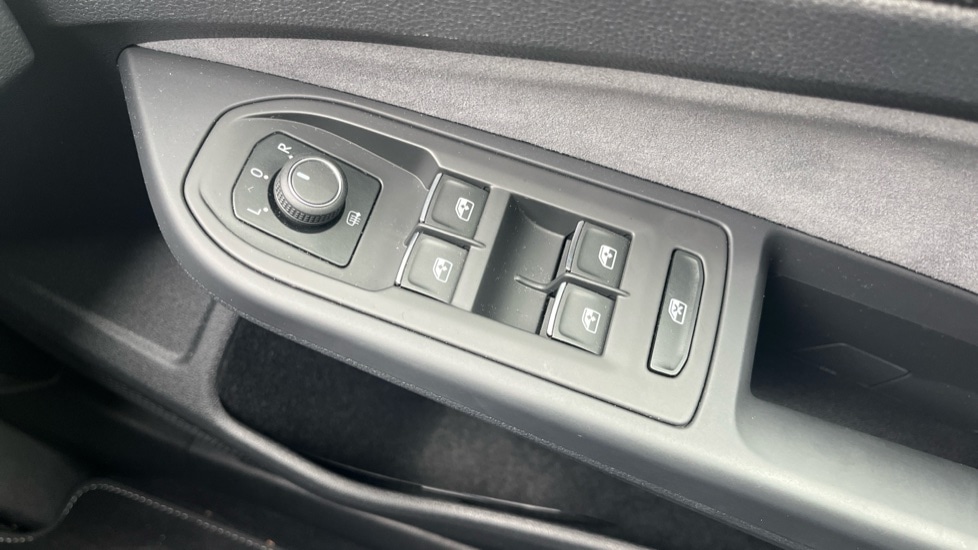 Used Volkswagen Golf 2023 for sale - 76112397: Photo 40