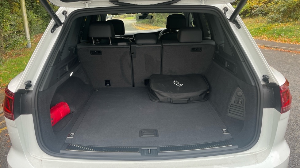 Used Volkswagen Touareg 2024 for sale - 76869322: Photo 16