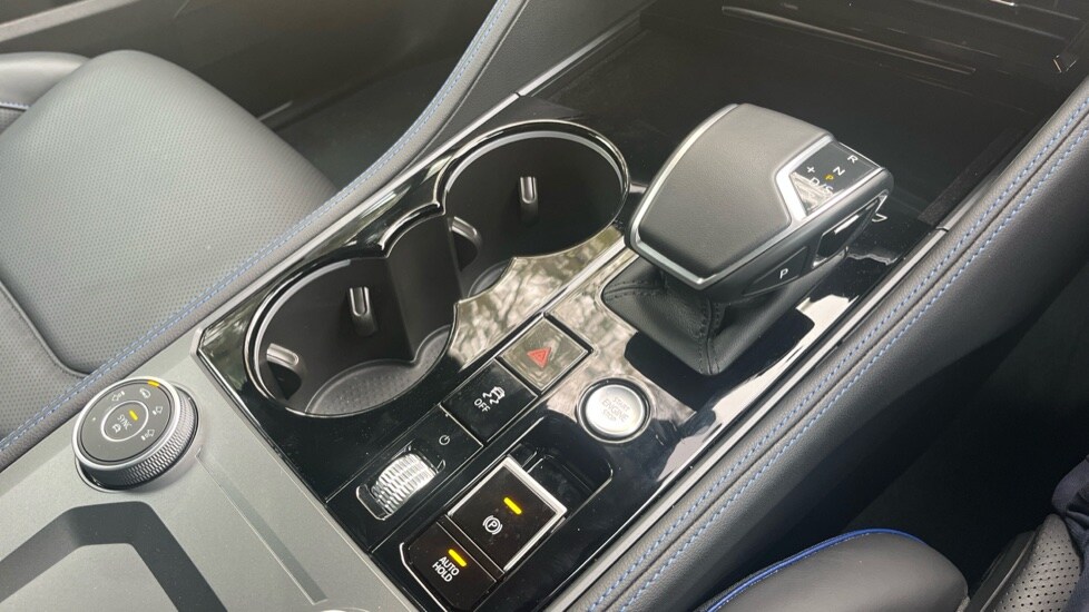 Used Volkswagen Touareg 2024 for sale - 76869322: Photo 36