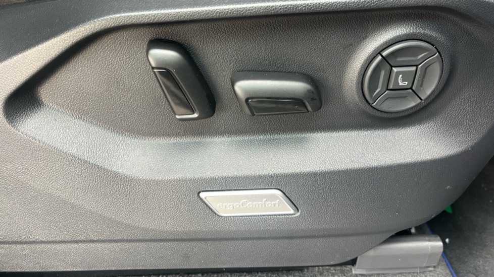 Used Volkswagen Touareg 2024 for sale - 76869322: Photo 39