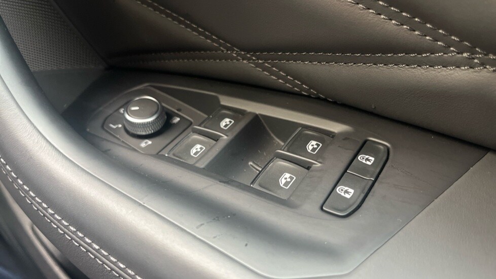 Used Volkswagen Touareg 2024 for sale - 76869322: Photo 42