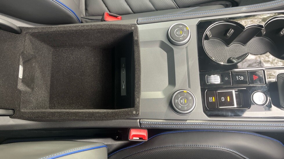 Used Volkswagen Touareg 2024 for sale - 76869322: Photo 46