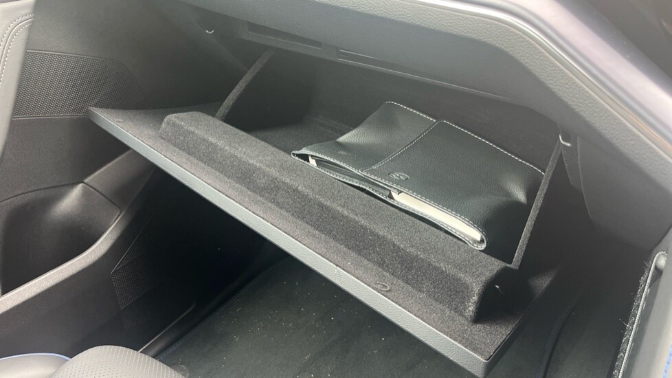 Used Volkswagen Touareg 2024 for sale - 76869322: Photo 48