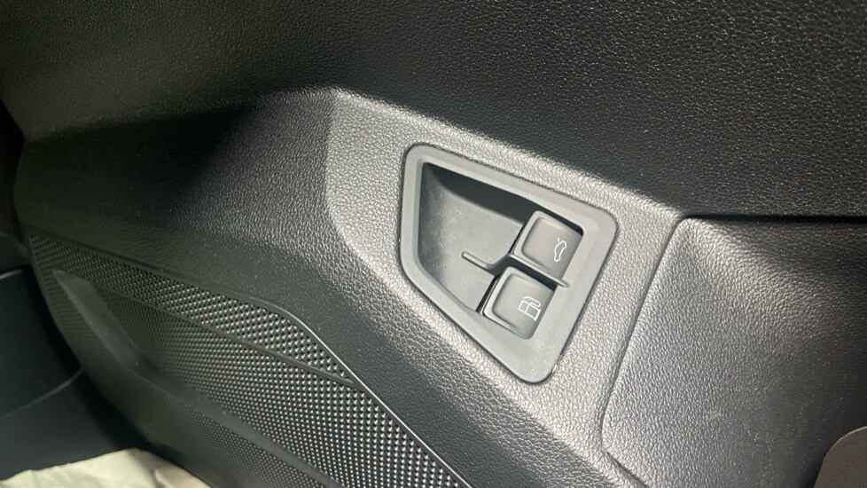 Used Volkswagen Touareg 2024 for sale - 76869322: Photo 52