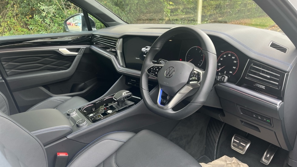 Used Volkswagen Touareg 2024 for sale - 76869322: Photo 6