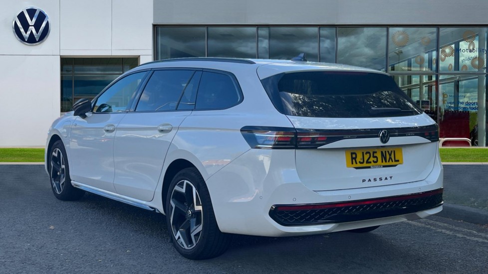 Used Volkswagen Passat 2025 for sale - 76869186: Photo 3