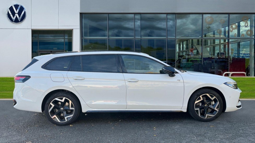 Used Volkswagen Passat 2025 for sale - 76869186: Photo 4