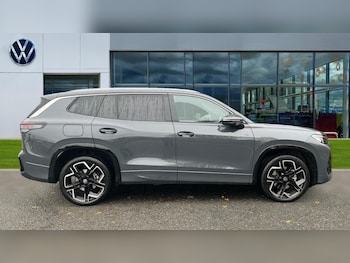 Used Volkswagen Touran 2025 for sale - 75522131: Photo