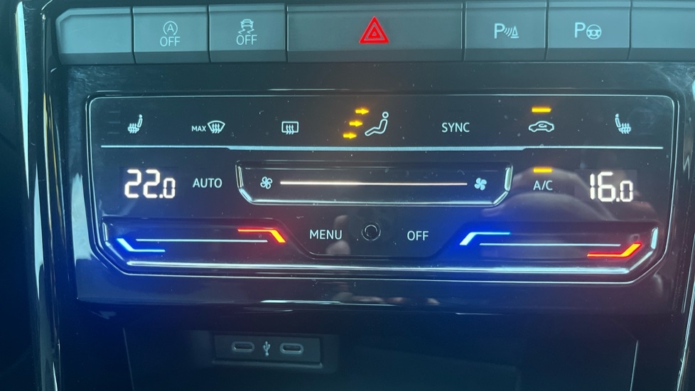 Used Volkswagen T-Roc 2023 for sale - 76079361: Photo 45