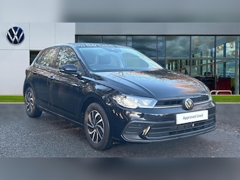 Used Volkswagen Polo 2024 for sale - 76901469: Photo