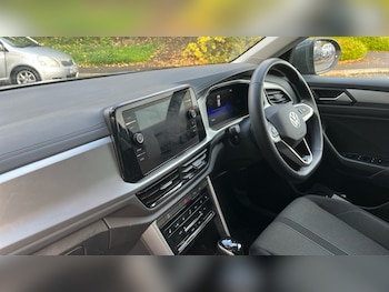 Used Volkswagen T-Roc 2025 for sale - 76297496: Photo