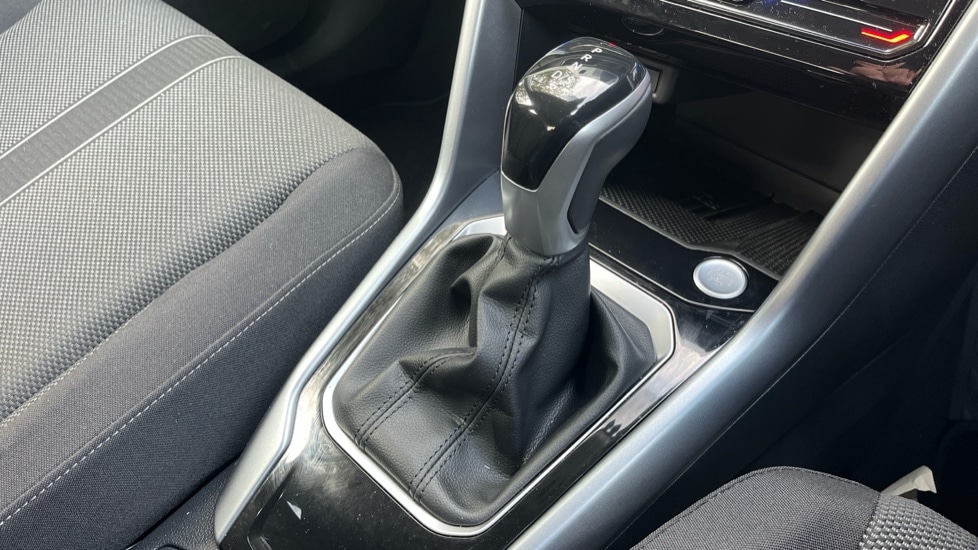 Used Volkswagen T-Roc 2025 for sale - 76297496: Photo 34