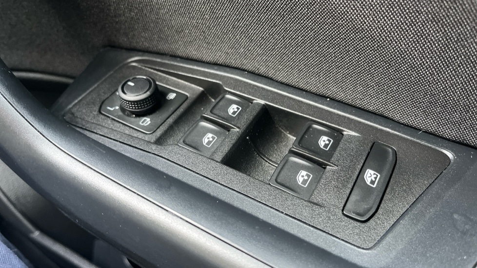 Used Volkswagen T-Roc 2025 for sale - 76297496: Photo 37