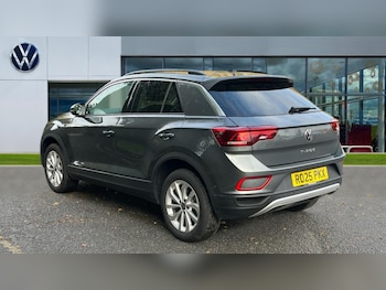 Used Volkswagen T-Roc 2025 for sale - 76297496: Photo