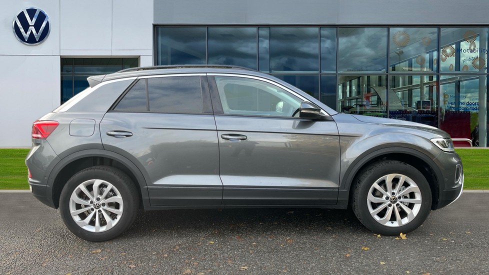 Used Volkswagen T-Roc 2025 for sale - 76297496: Photo 4