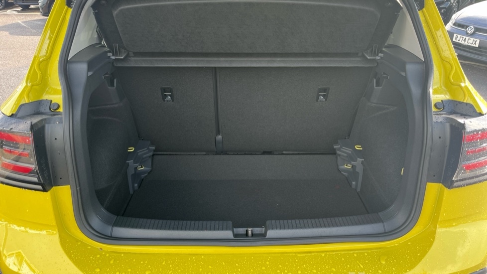 Used Volkswagen T-Cross 2025 for sale - 76487418: Photo 16