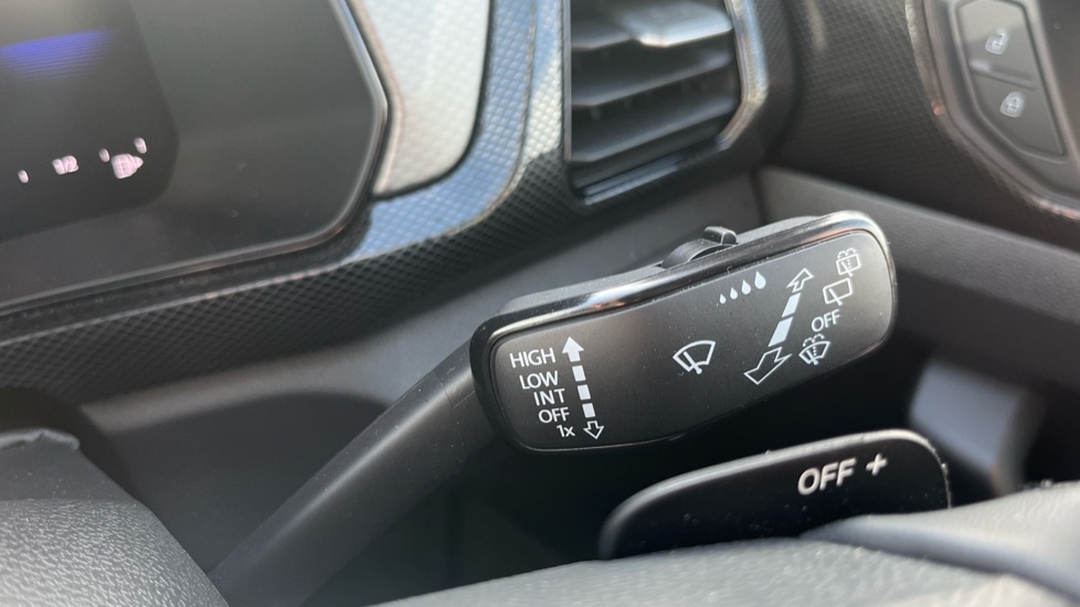 Used Volkswagen T-Cross 2025 for sale - 76487418: Photo 31