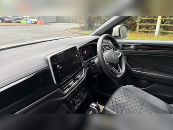 Used Volkswagen T-Roc 2025 for sale - 76954239: Photo