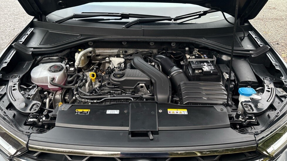 Used Volkswagen T-Roc 2024 for sale - 76873870: Photo 17