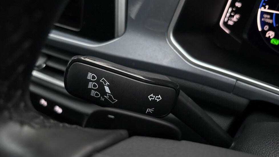 Used Volkswagen T-Roc 2024 for sale - 76873870: Photo 30