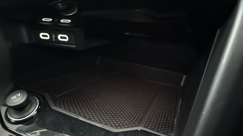 Used Volkswagen T-Roc 2024 for sale - 76873870: Photo 38