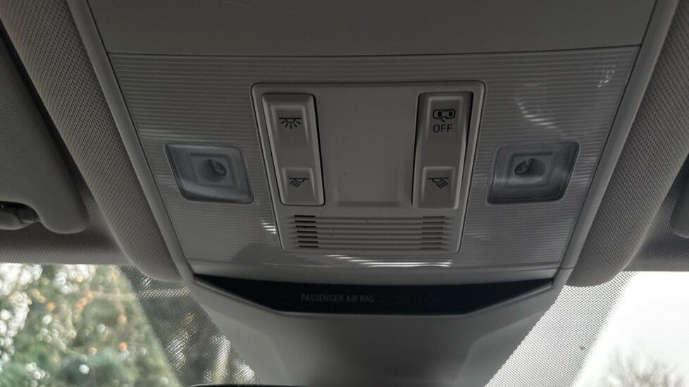 Used Volkswagen T-Roc 2024 for sale - 76873870: Photo 41