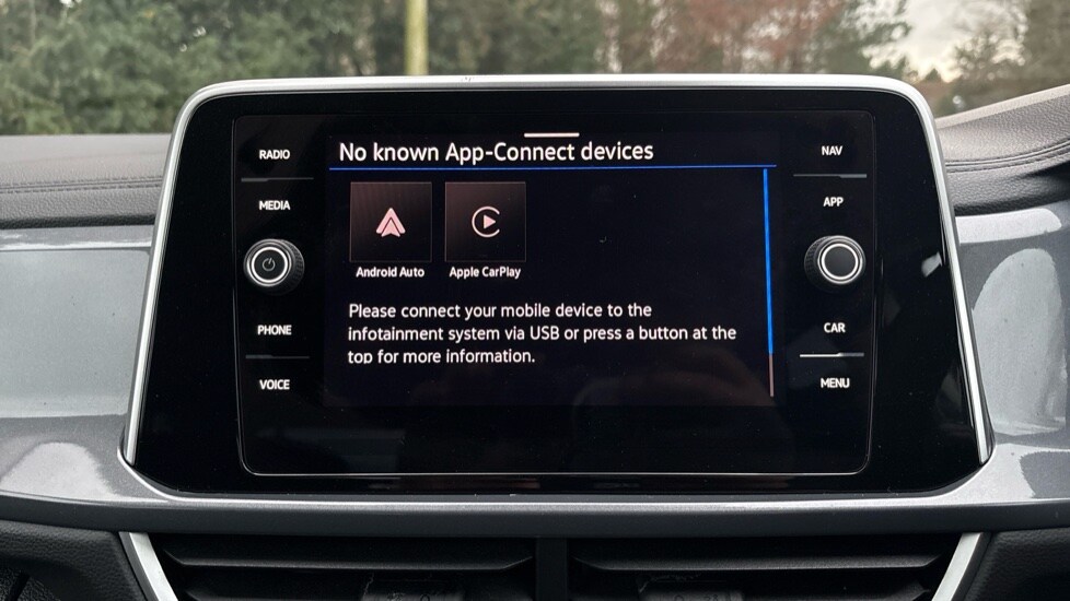 Used Volkswagen T-Roc 2024 for sale - 76873870: Photo 43