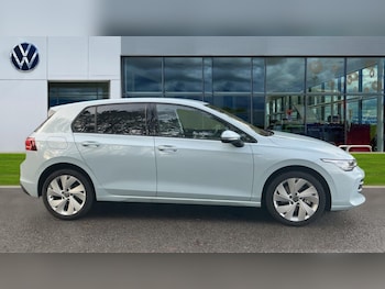 Used Volkswagen Golf 2025 for sale - 77067807: Photo