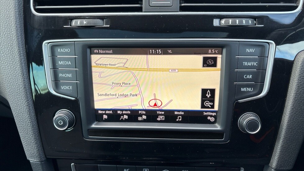 Used Volkswagen Golf 2017 for sale - 76937492: Photo 21