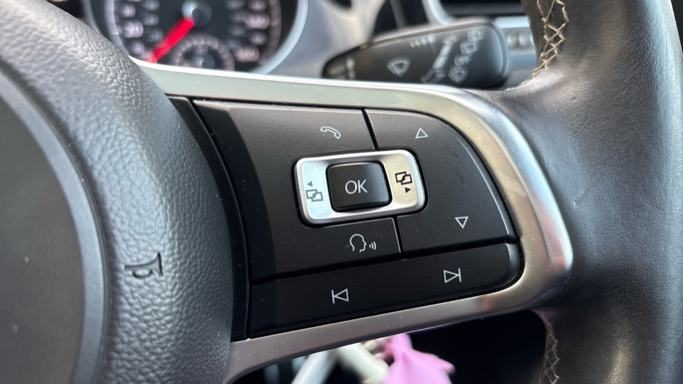 Used Volkswagen Golf 2017 for sale - 76937492: Photo 27