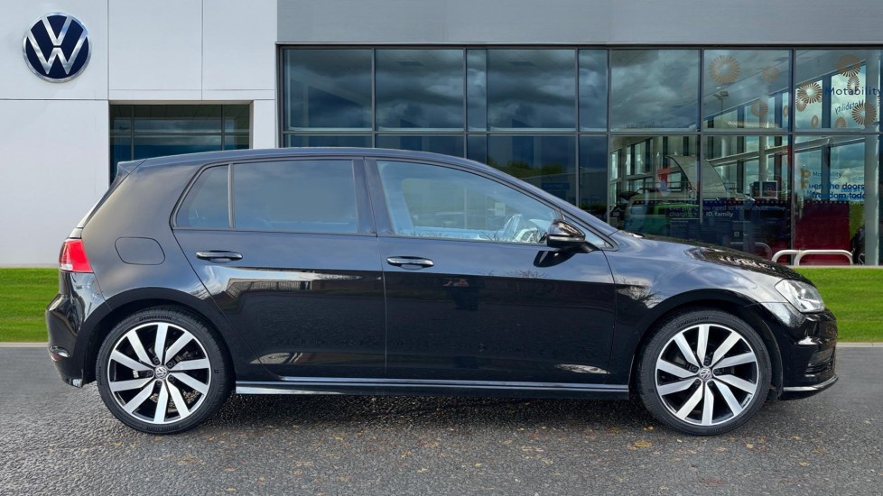 Used Volkswagen Golf 2017 for sale - 76937492: Photo 4