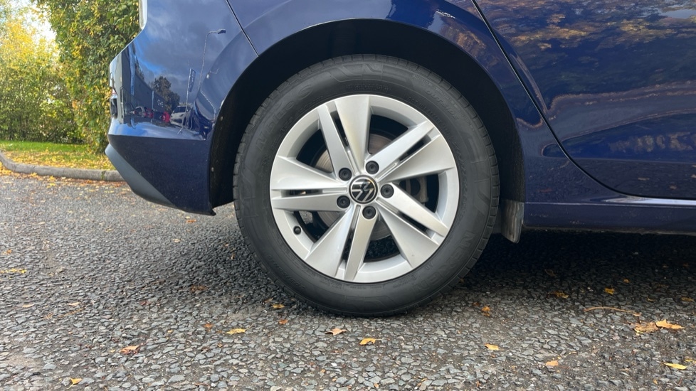 Used Volkswagen Golf 2024 for sale - 76272856: Photo 5
