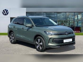 2025 - Match 1.5 TSI eHybrid 204PS 6-Speed DSG 5 Door