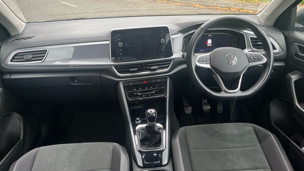 Used Volkswagen T-Roc 2024 for sale - 76870645: Photo 12