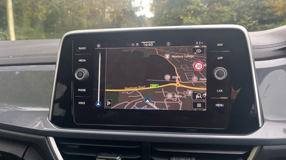 Used Volkswagen T-Roc 2024 for sale - 76870645: Photo 21