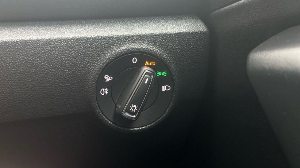 Used Volkswagen T-Roc 2024 for sale - 76870645: Photo 37