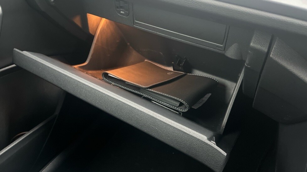 Used Volkswagen T-Roc 2024 for sale - 76870645: Photo 42